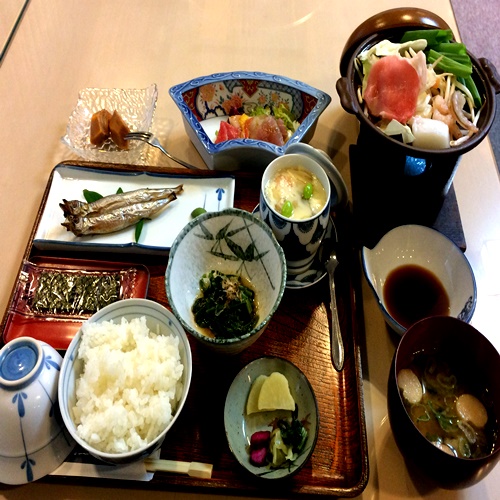 ご朝食　新鮮食材を心掛け日替わり朝食の提供を行っています