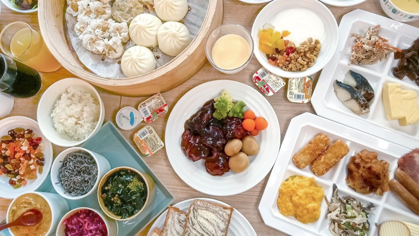 【朝食付き】烏丸御池駅より徒歩2分！朝食バイキングで朝の活力を♪