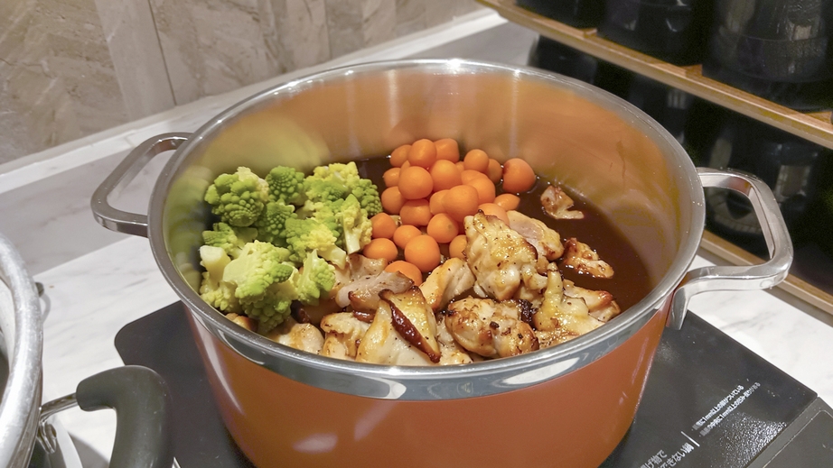 【朝食付き】烏丸御池駅より徒歩2分！朝食バイキングで朝の活力を♪