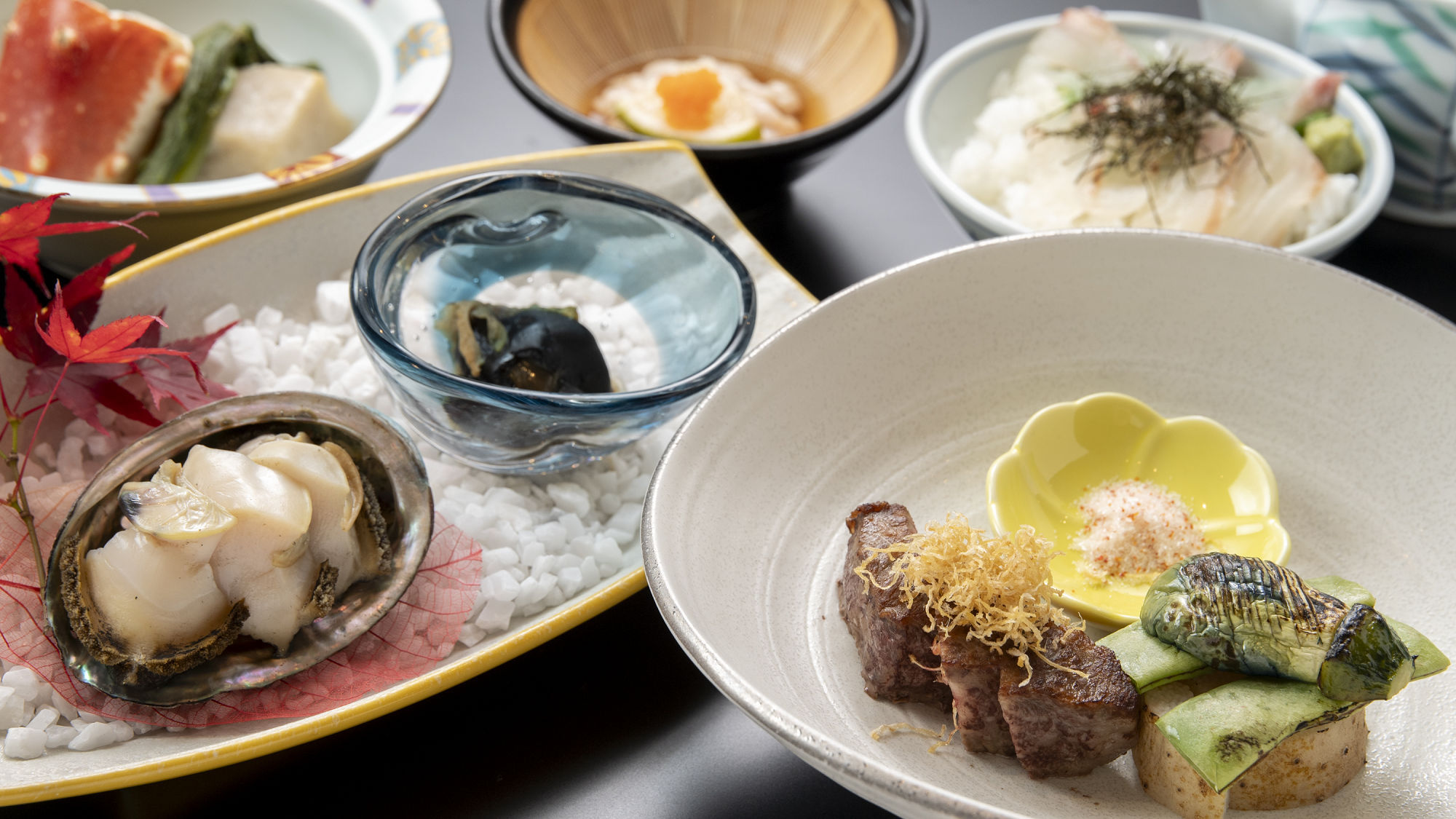 【楽天月末セール】心と技を尽くし旬の食材を合わせた「料理長の匠な技が光る贅会席」（食事処）