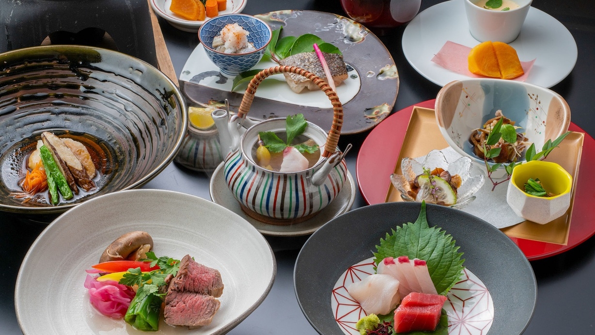 【10％OFF】【楽天スーパーSALE】山海の幸の旨みにこだわった「人気No1の特選会席」（個室食）