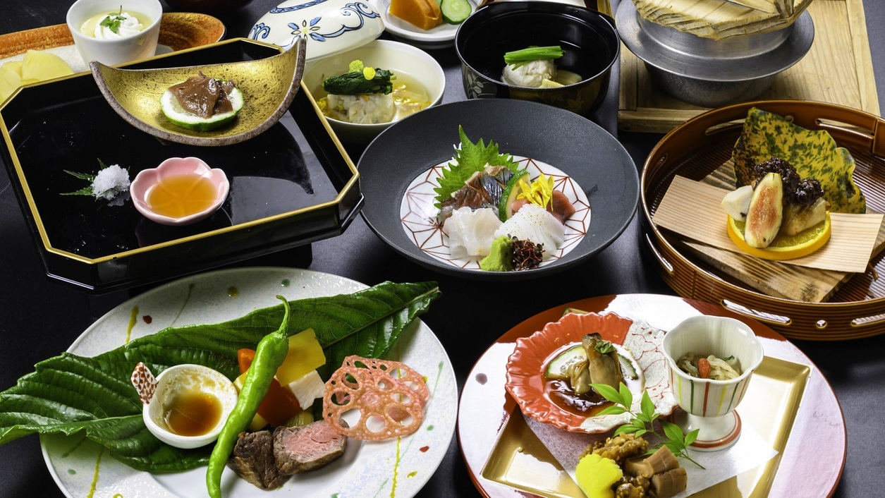 【食事処★特選会席】九州産の「和牛ステーキ」と「玄界灘旬魚の造り」〜山海の幸の旨みにこだわり〜