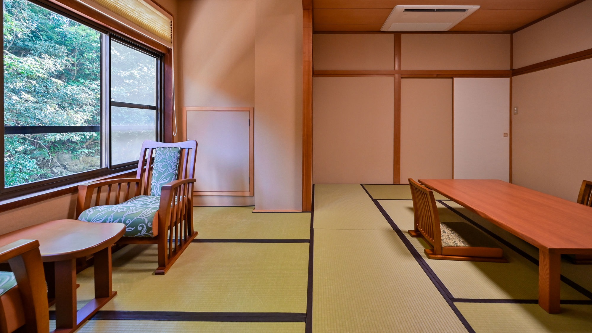 檜の内風呂付き和室【かじか〜kajika〜】