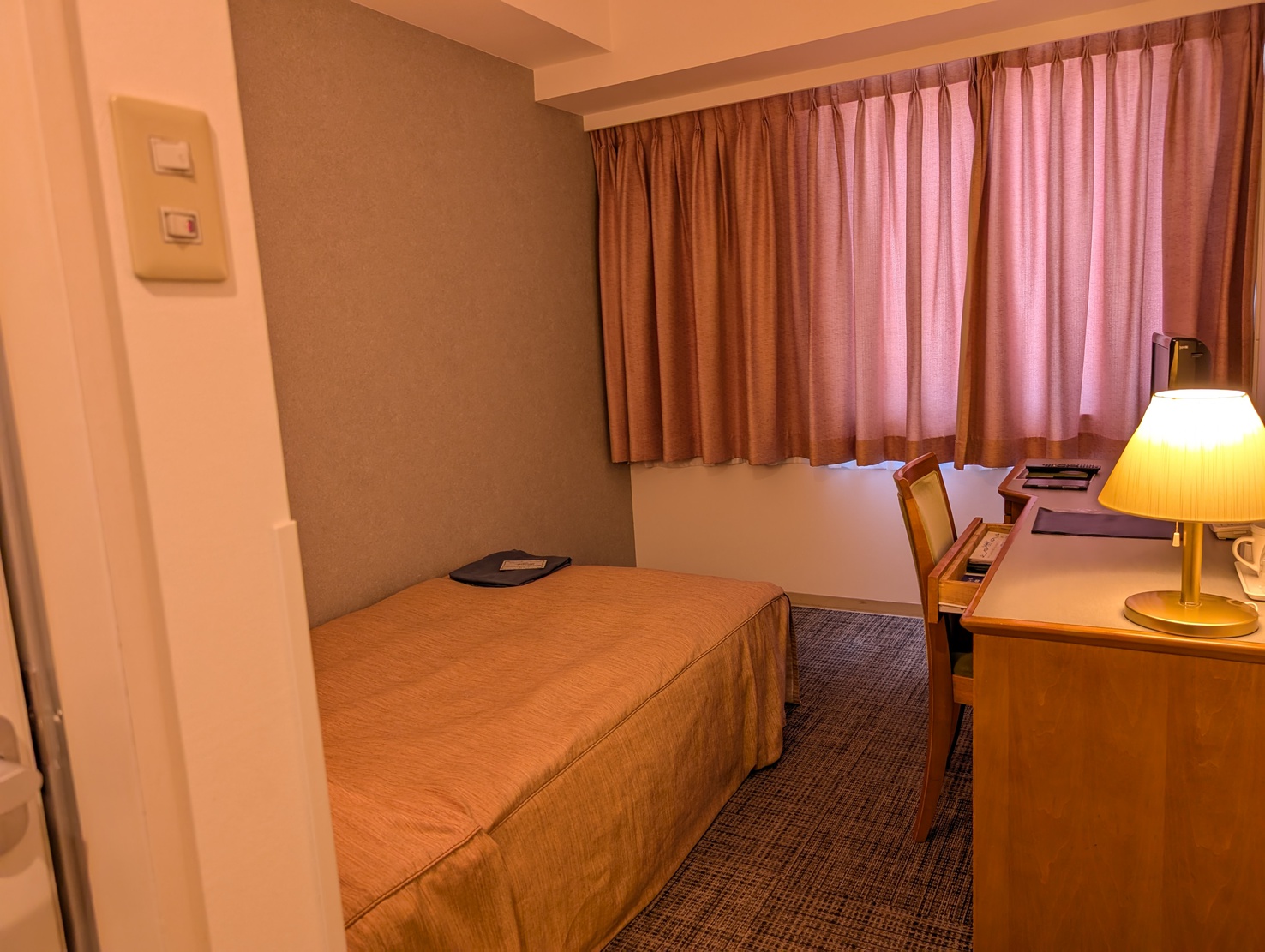 【喫煙】シングルルーム☆１１平米