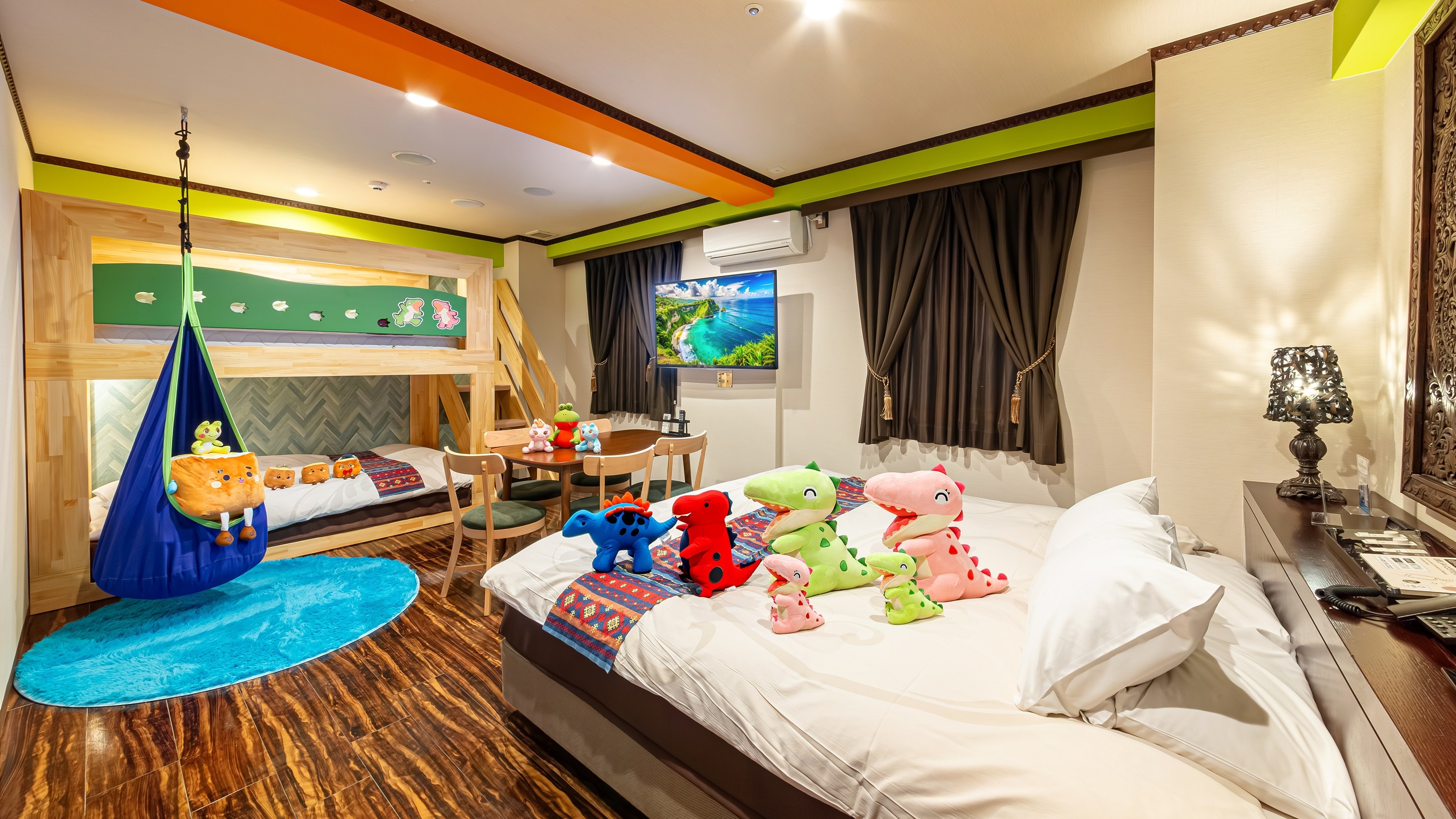 カジュアル5/キングベッド+2段ベッド/32平米【禁煙】