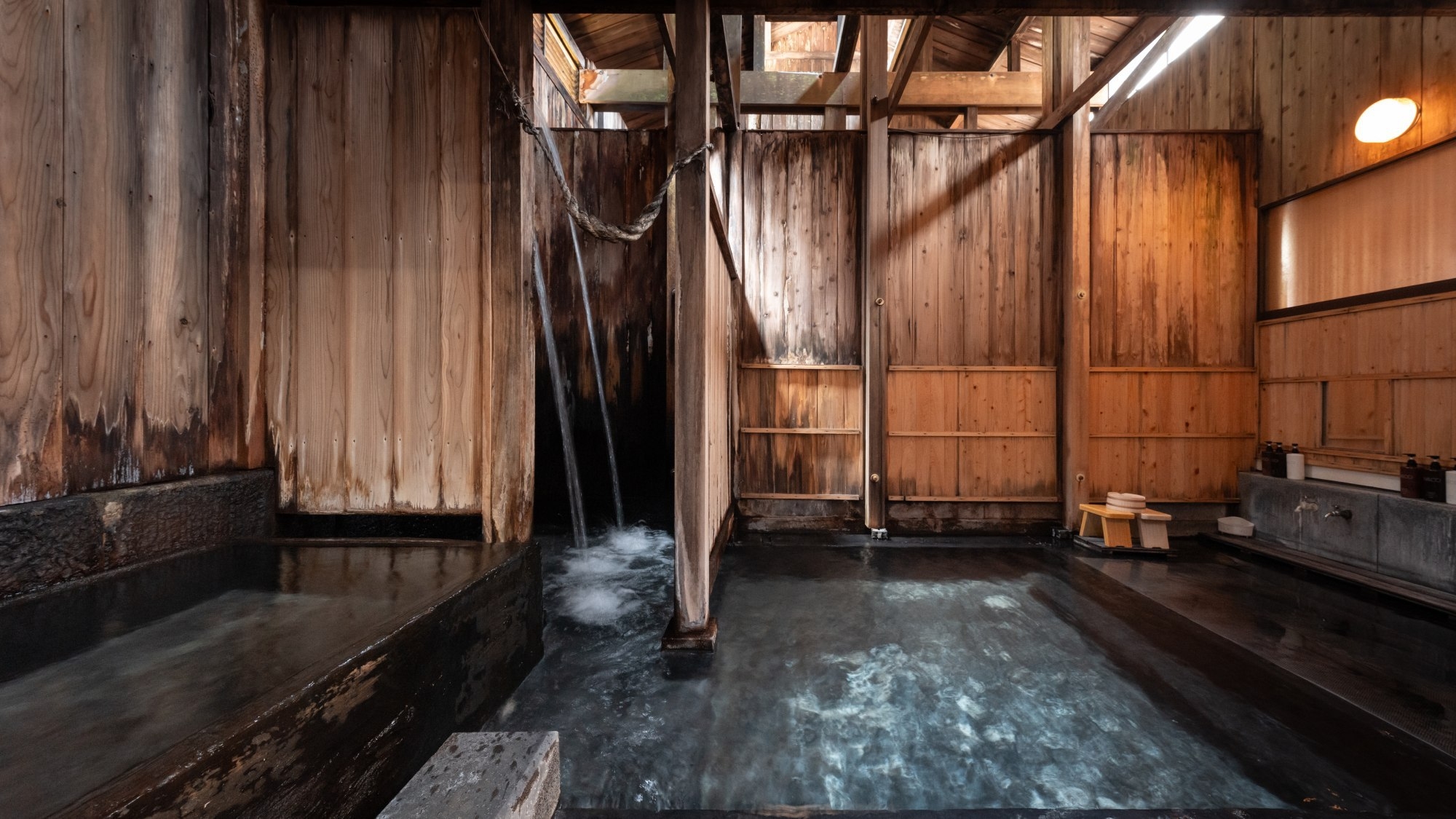 【ひとり旅大歓迎・ワンドリンク付】＜すき焼きorしゃぶしゃぶ＞気兼ねなく選べる米沢牛を愉しむ一人旅