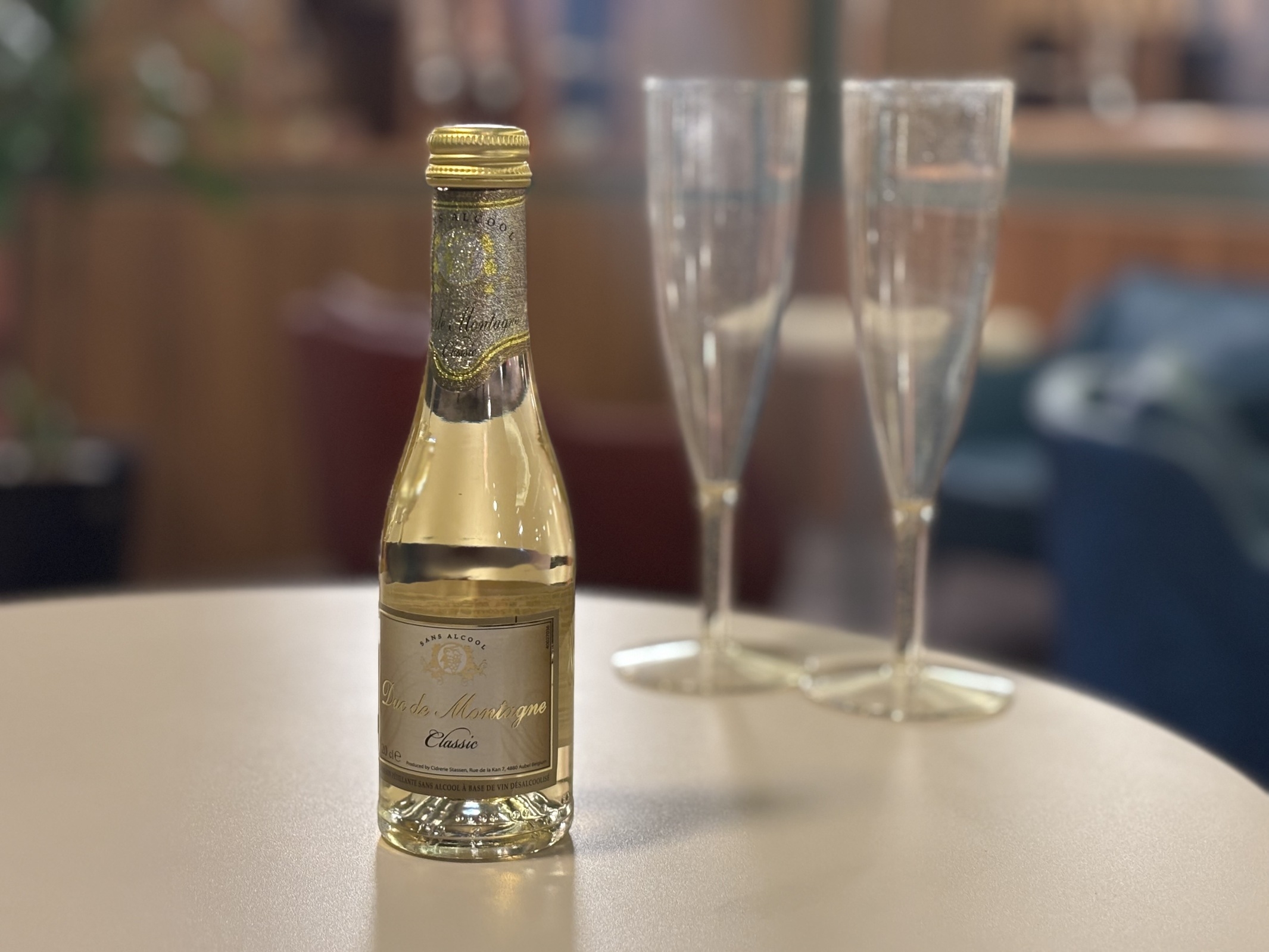 【朝食付き】スパークリング付き!!翌朝はゆっくり11時チェックアウト♪【カップルプラン】