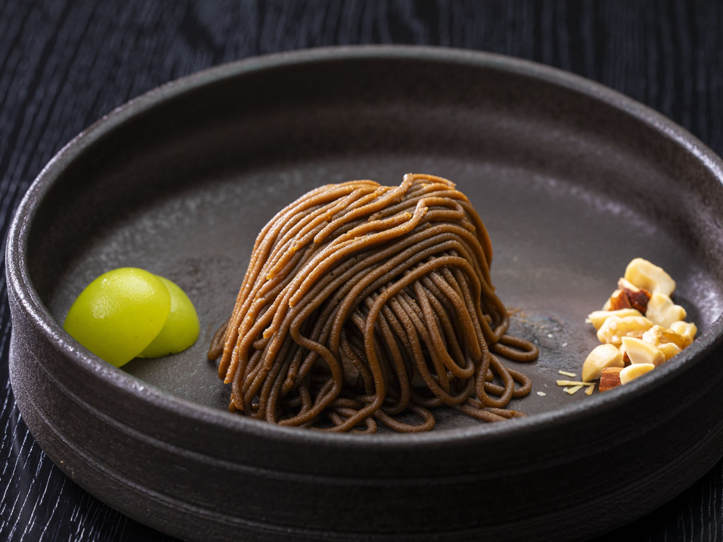 デザート『神山』紅茶のモンブラン