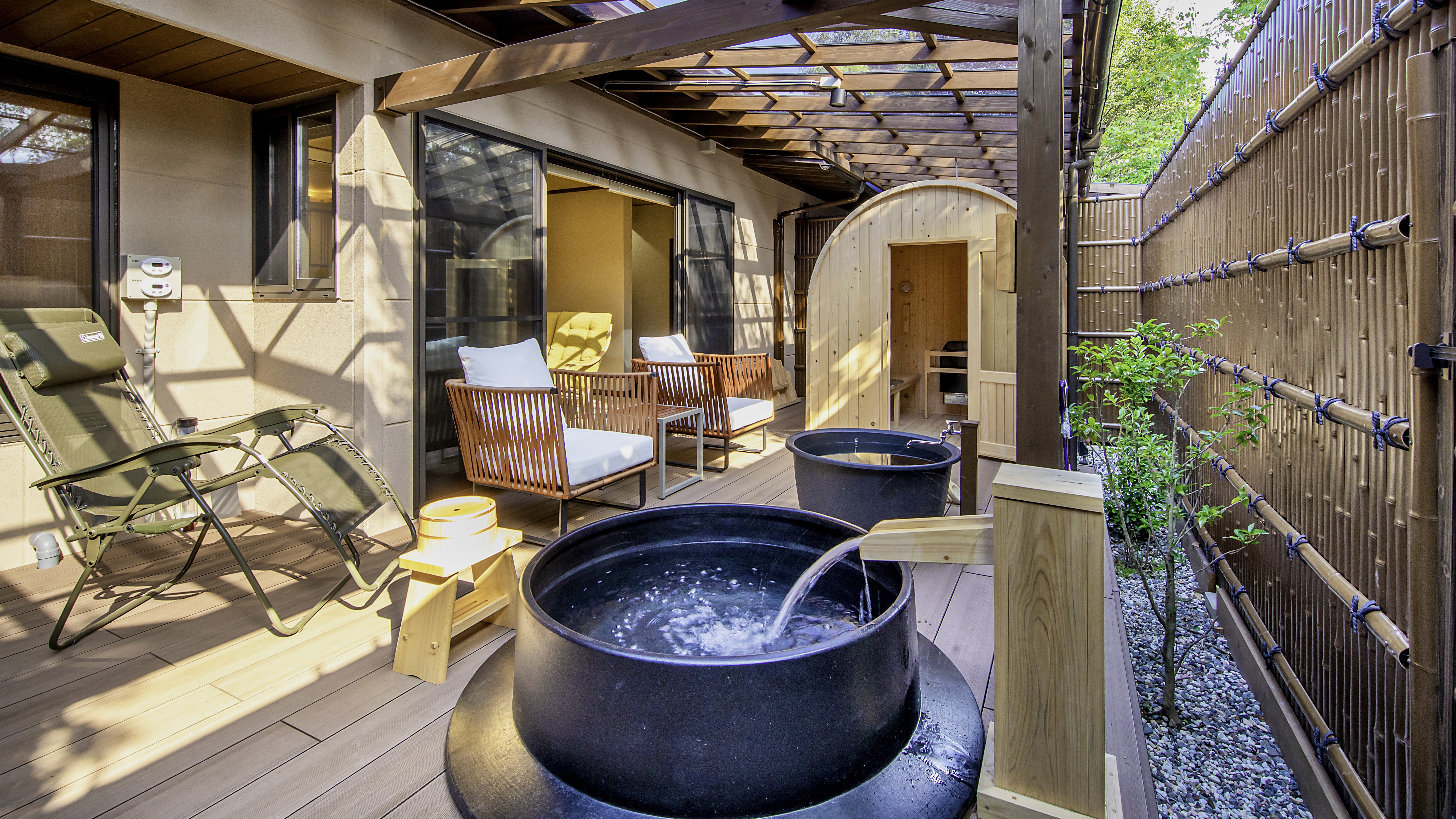 【山吹】テラス