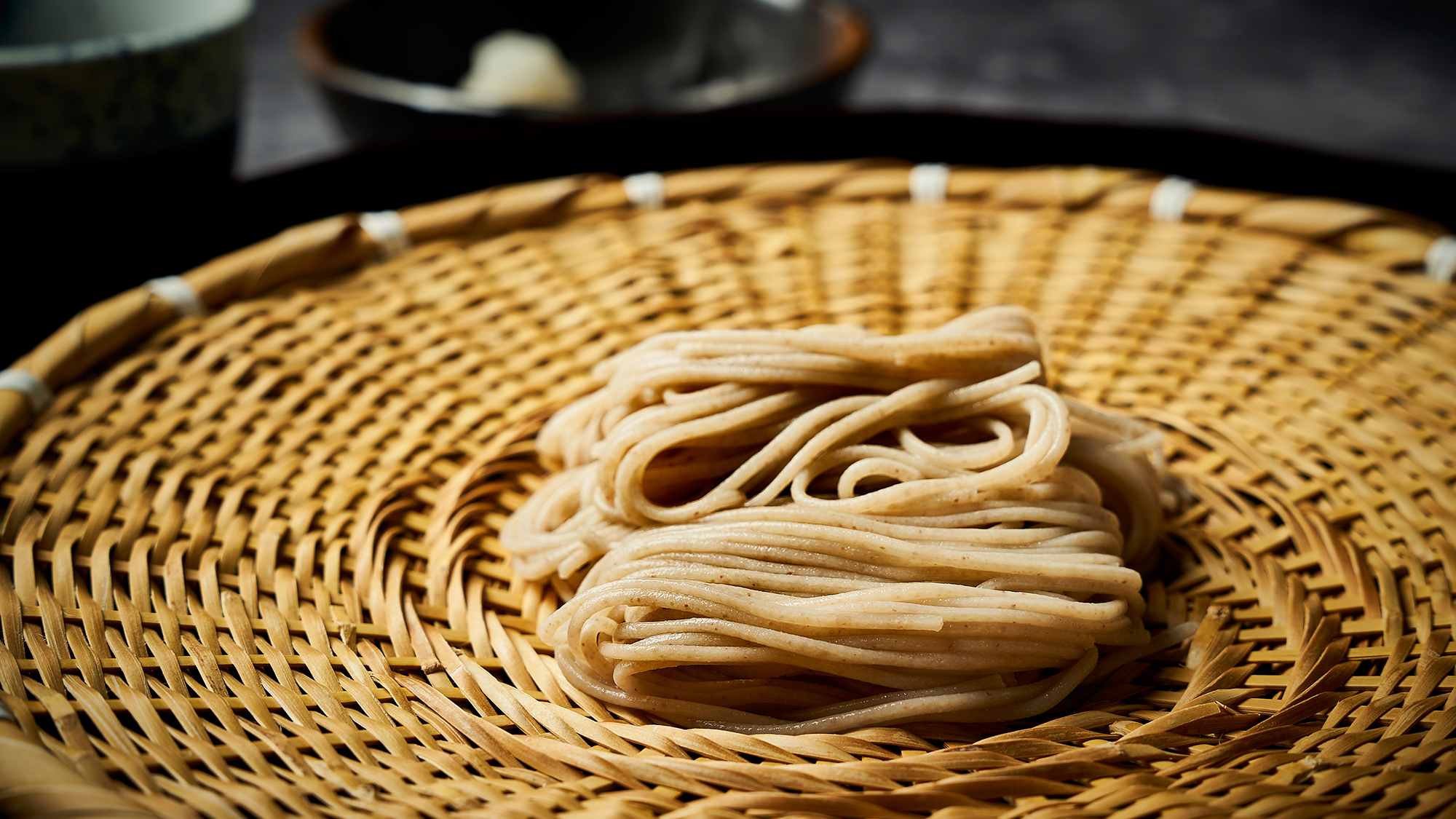 【夏のお料理／イメージ】天野産十割蕎麦　藻塩　辛味大根　