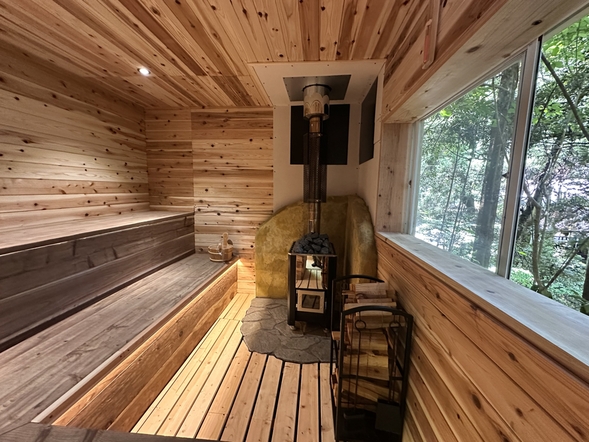 スタジオヒルトップ【10名様から25名様】グループ利用可能な森の中の1棟貸切★新設の専用サウナ付き