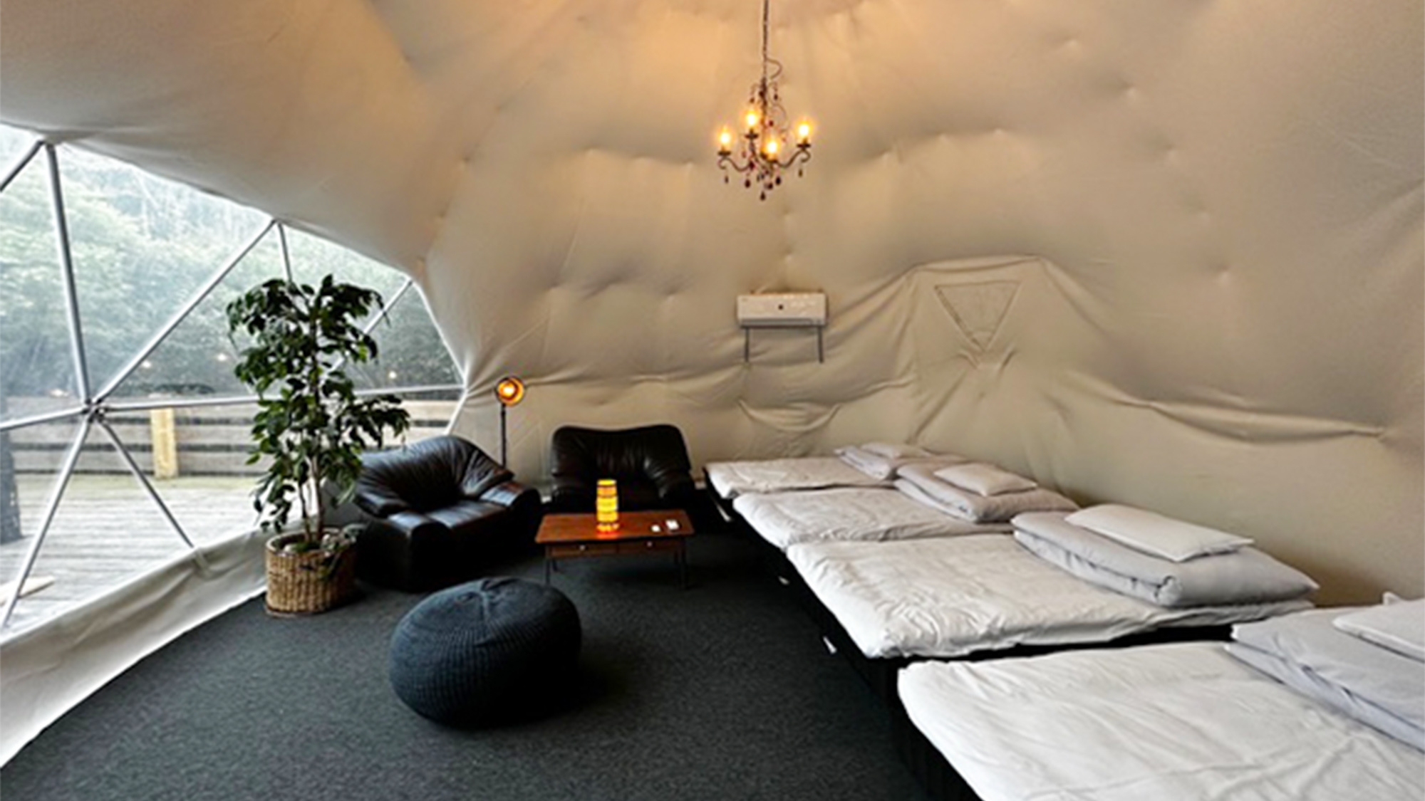 【サウナですっきり！アウトドアステイ】ドームテントと貸切サウナでグランピング！自然の中でととのい旅