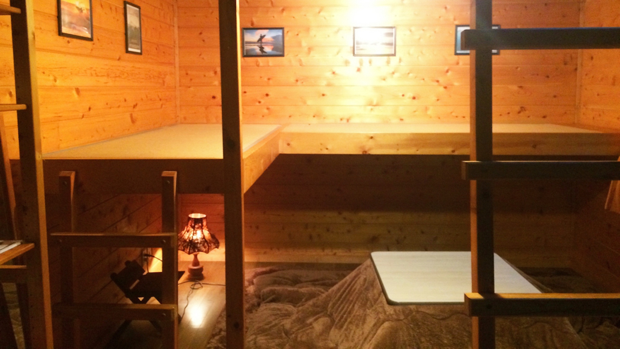 ・【サーフギャラリーキャビン-K】入り口には屋根付のテラスがあり雨天でも安心です