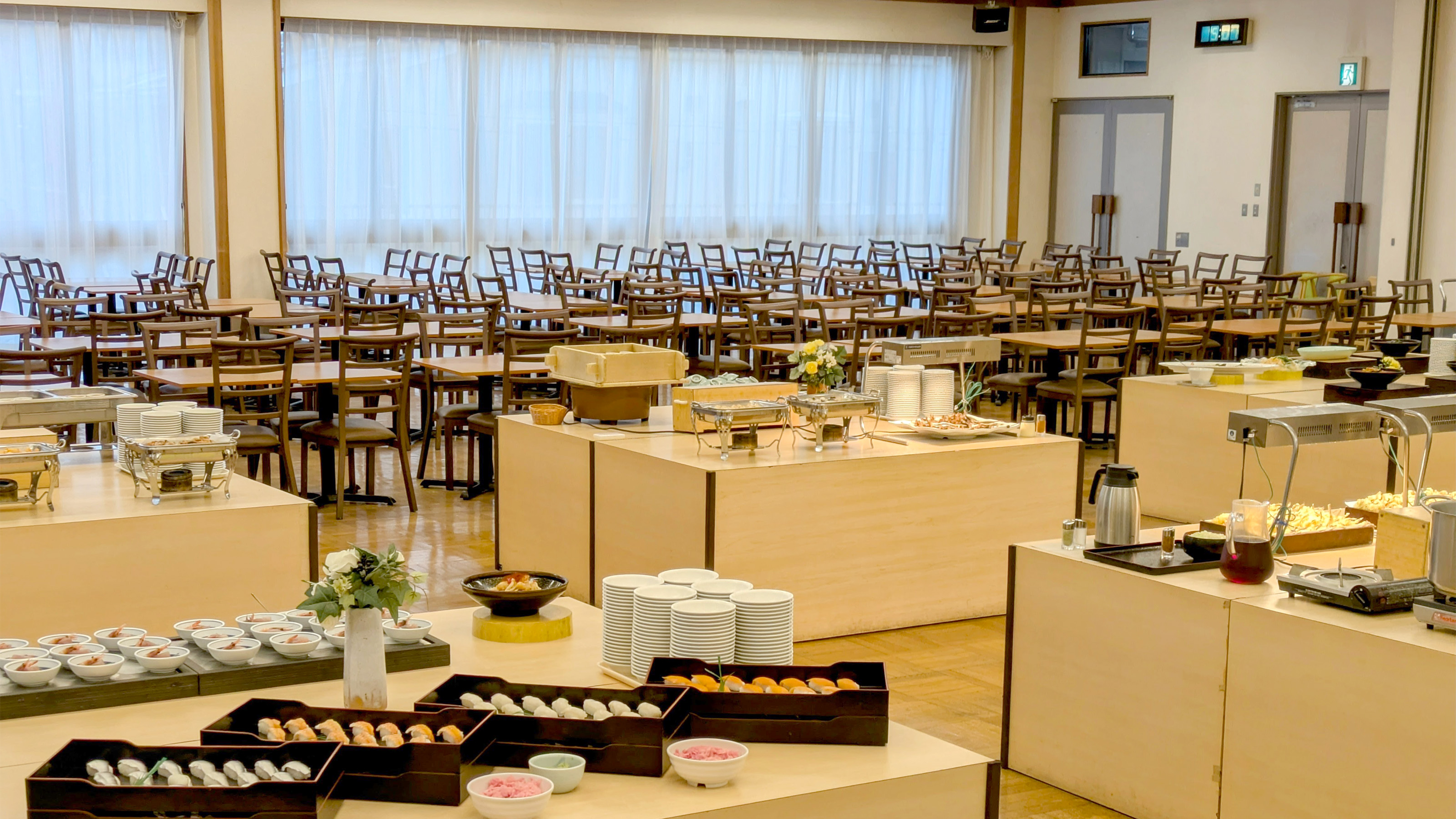 ホテル水明館の夕食バイキング会場