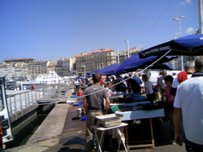 マルセイユ　魚市場