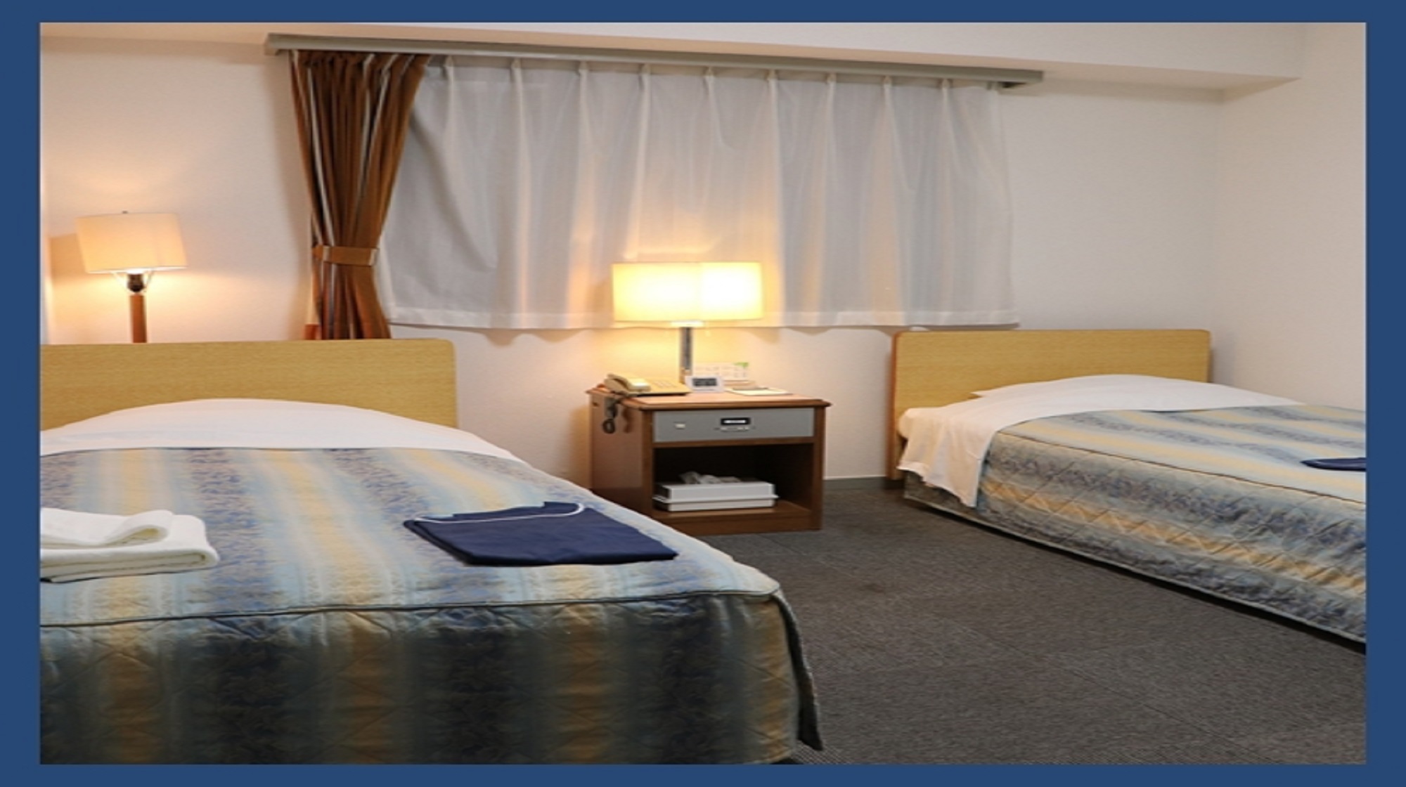 ★本館 【2人で泊まればツインがお得】★お一人様4500円（素泊まり）駐車場無料　目の前コンビニ