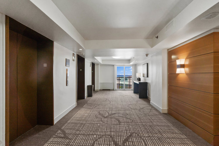 コナタワー エレベーターホール