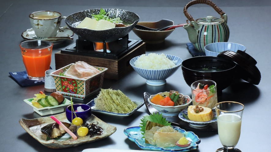 富山県の海の幸を使った昆布の旨味を感じるこだわりのお料理をお召し上がりください 