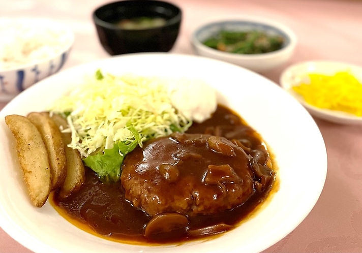 デミグラスハンバーグ定食