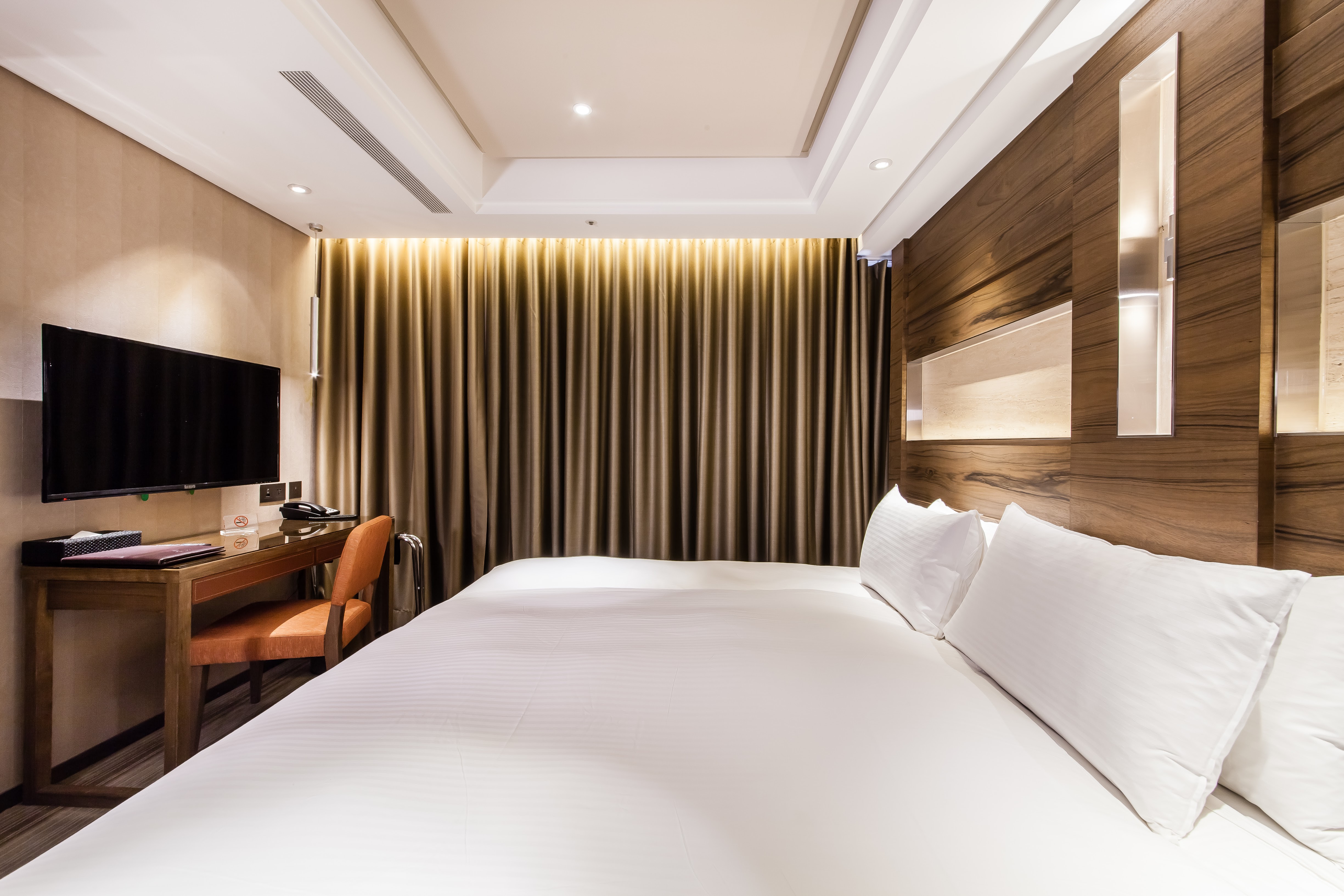 スタンダードキングルーム