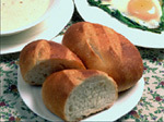 〈朝食付プラン〉天然酵母で10時間発酵させました！芯までアツアツ自家製焼きたてのハード系フランスパン