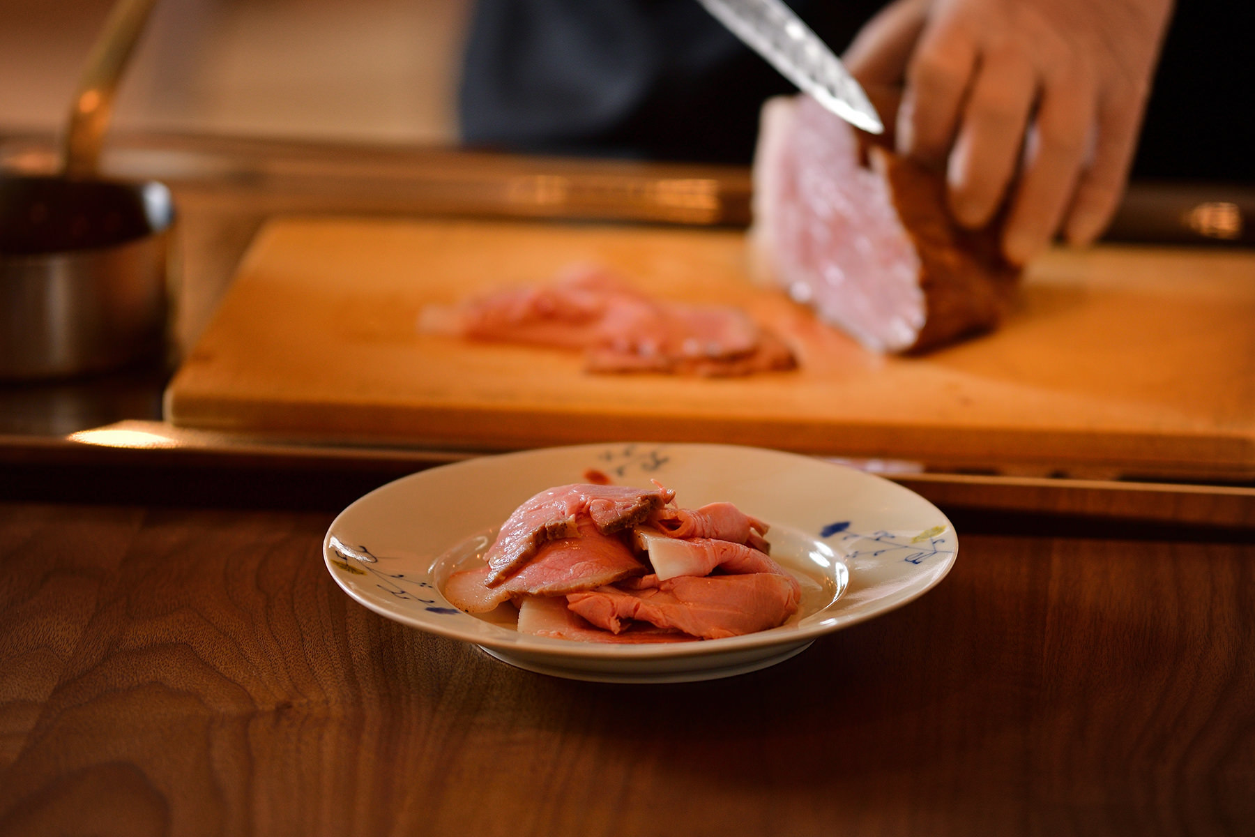 松之山温泉名物「棚田鍋」と「湯治豚」を味わう【里山のごっつぉプラン】