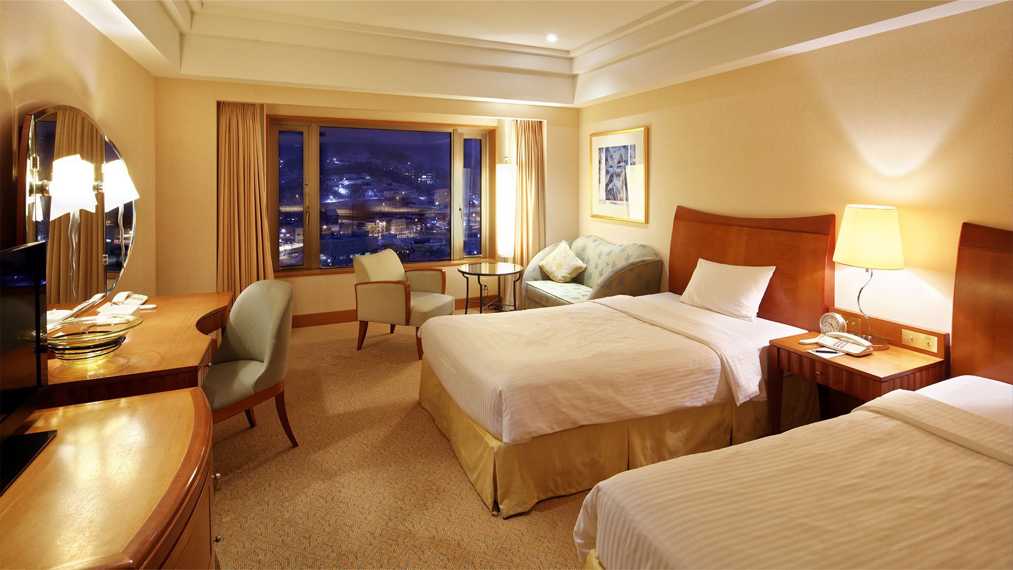 スーペリアツイン山側(夜)