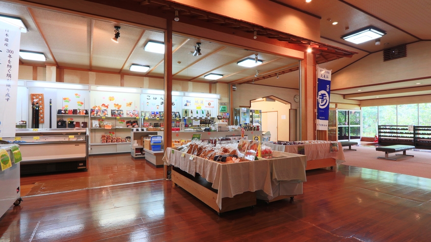 R【日帰り】※期間・数量限定　白い宝石「京白いか」を食す！京丹後いか会席　源泉100％天然温泉入浴付