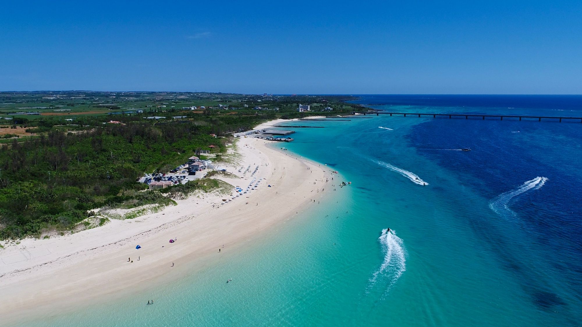 【与那覇前浜ビーチ】◆当館から車で約13分