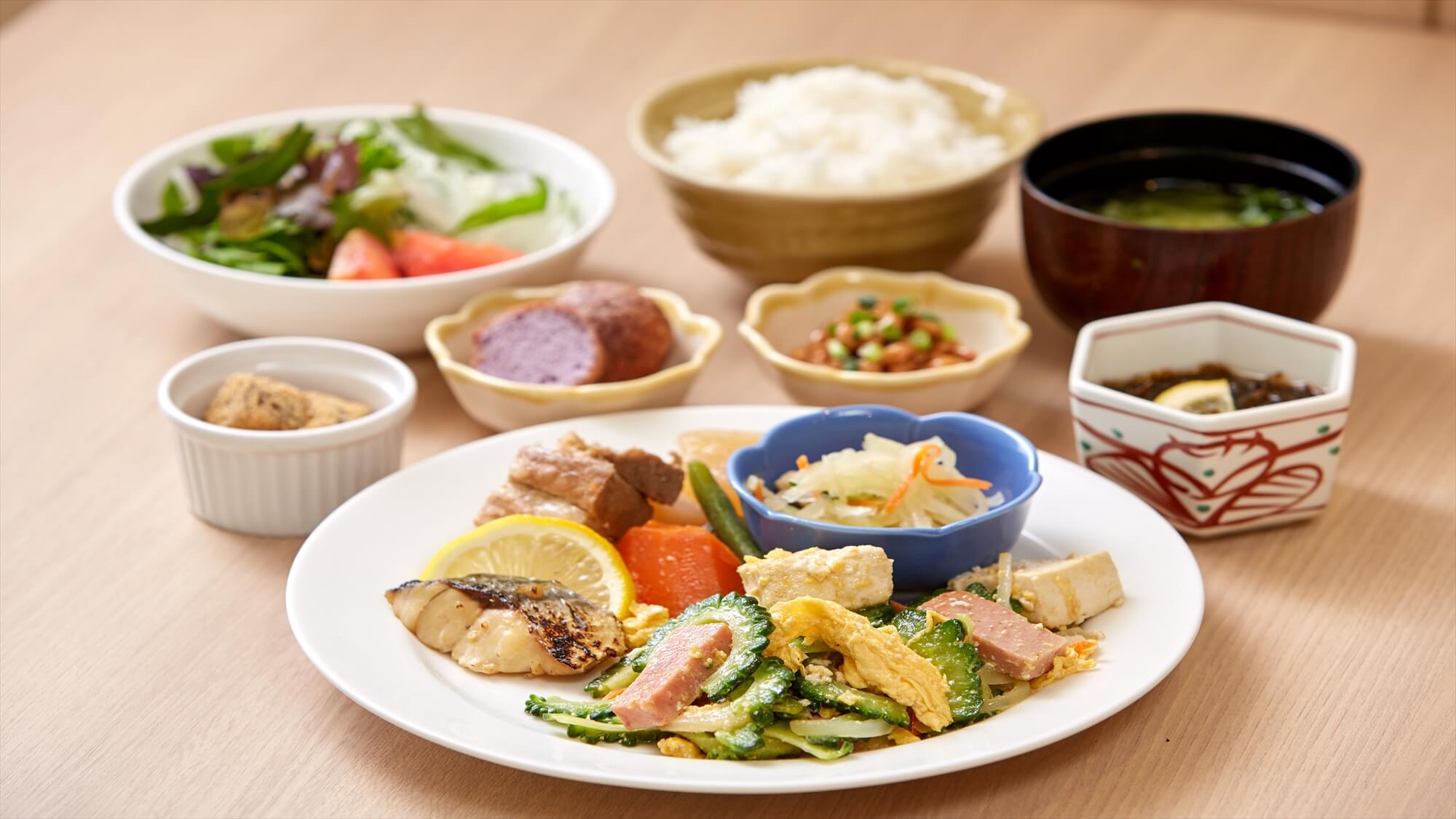  【朝食ブッフェメニュー和食一例】お好みを料理をお召し上がりください