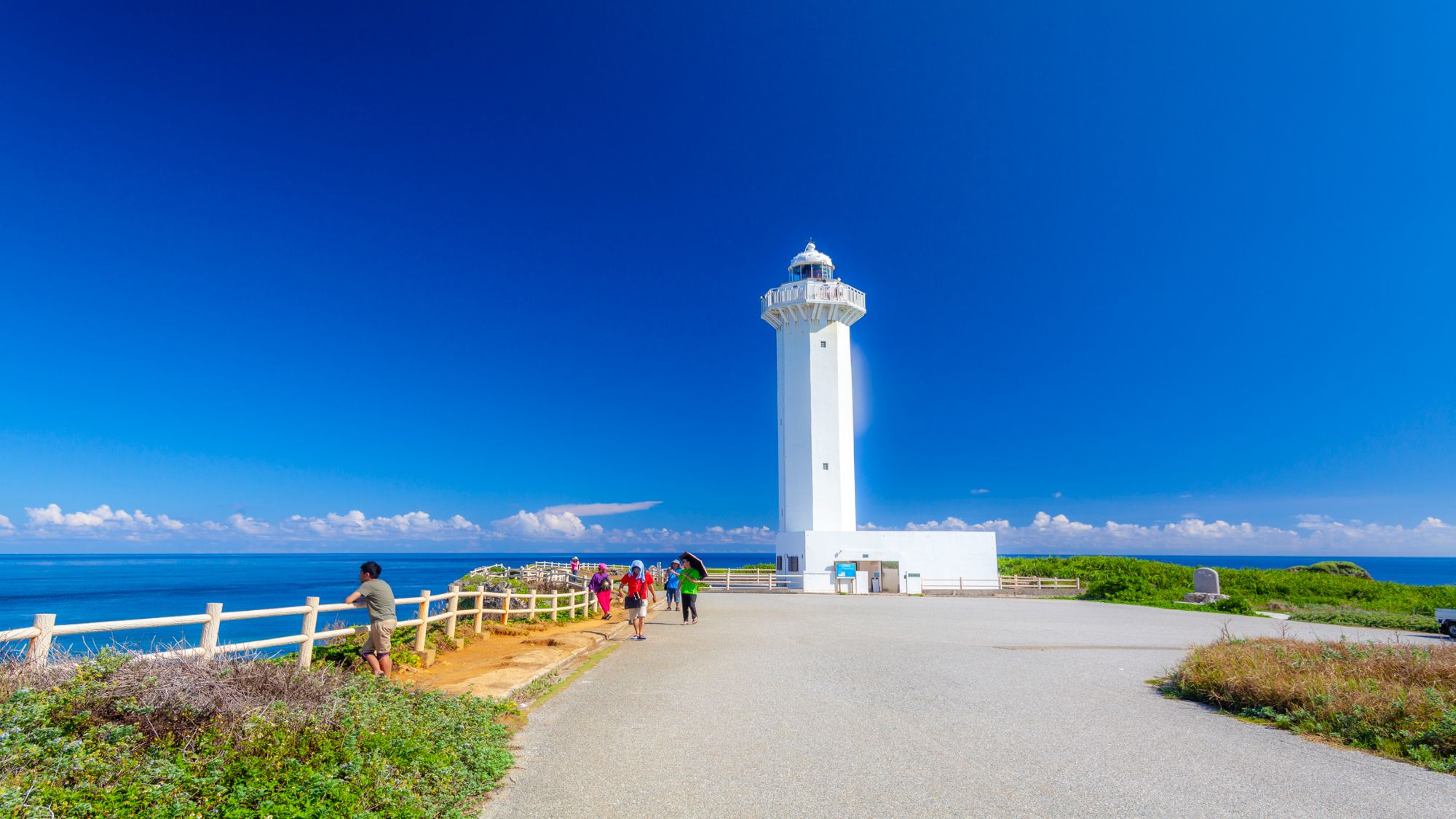 【平安名埼灯台】◆当館から車で約34分