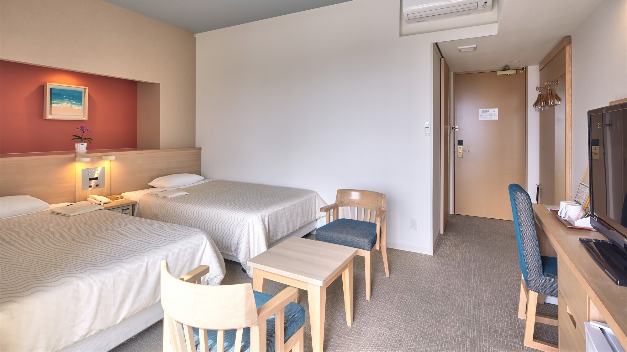 【デラックスツイン】◆27㎡の広々空間で、最大3名様まで宿泊可能。ビジネス利用にも便利。