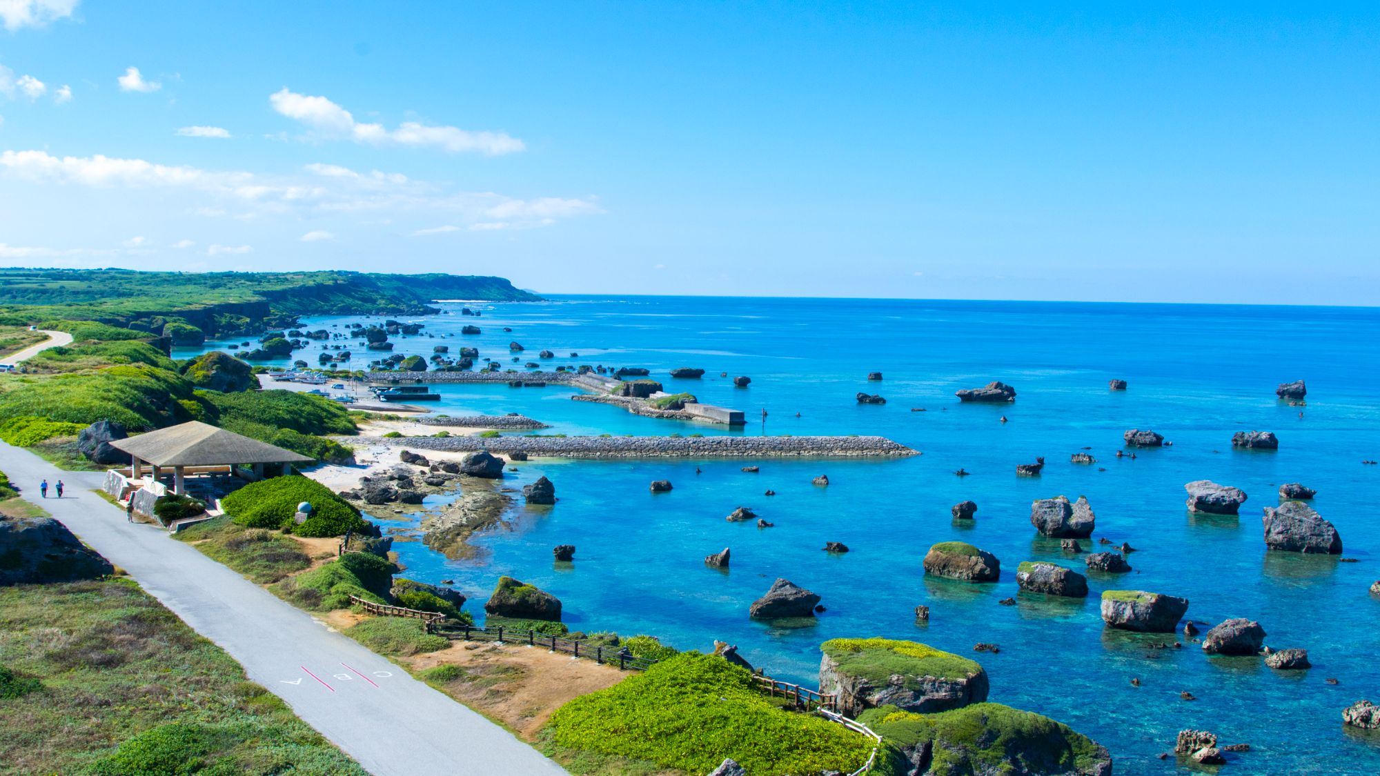 【平安名埼灯台からの眺望】◆当館から車で約34分