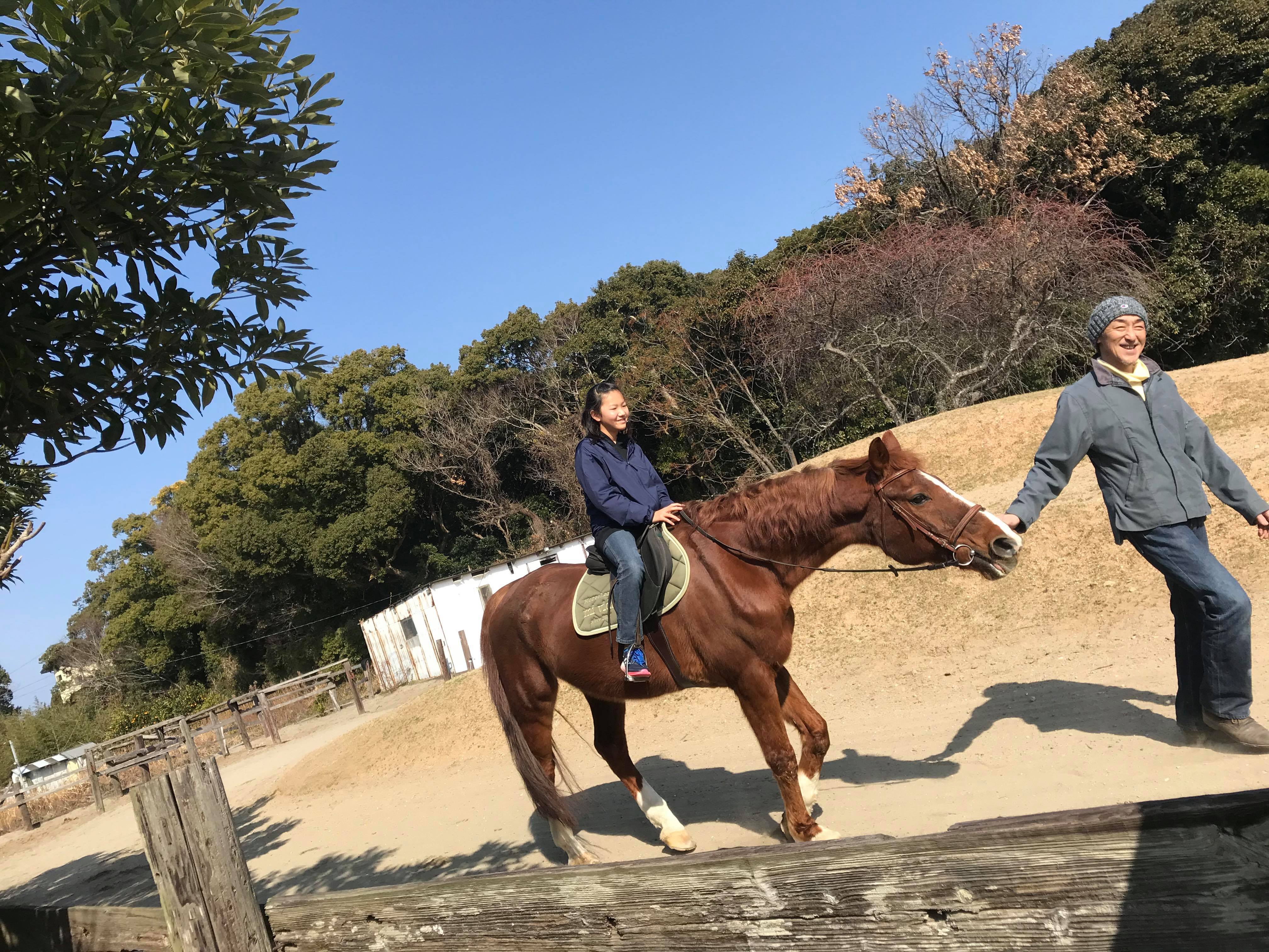乗馬クラブ　ホースランド ミ？ヴィーダで乗馬