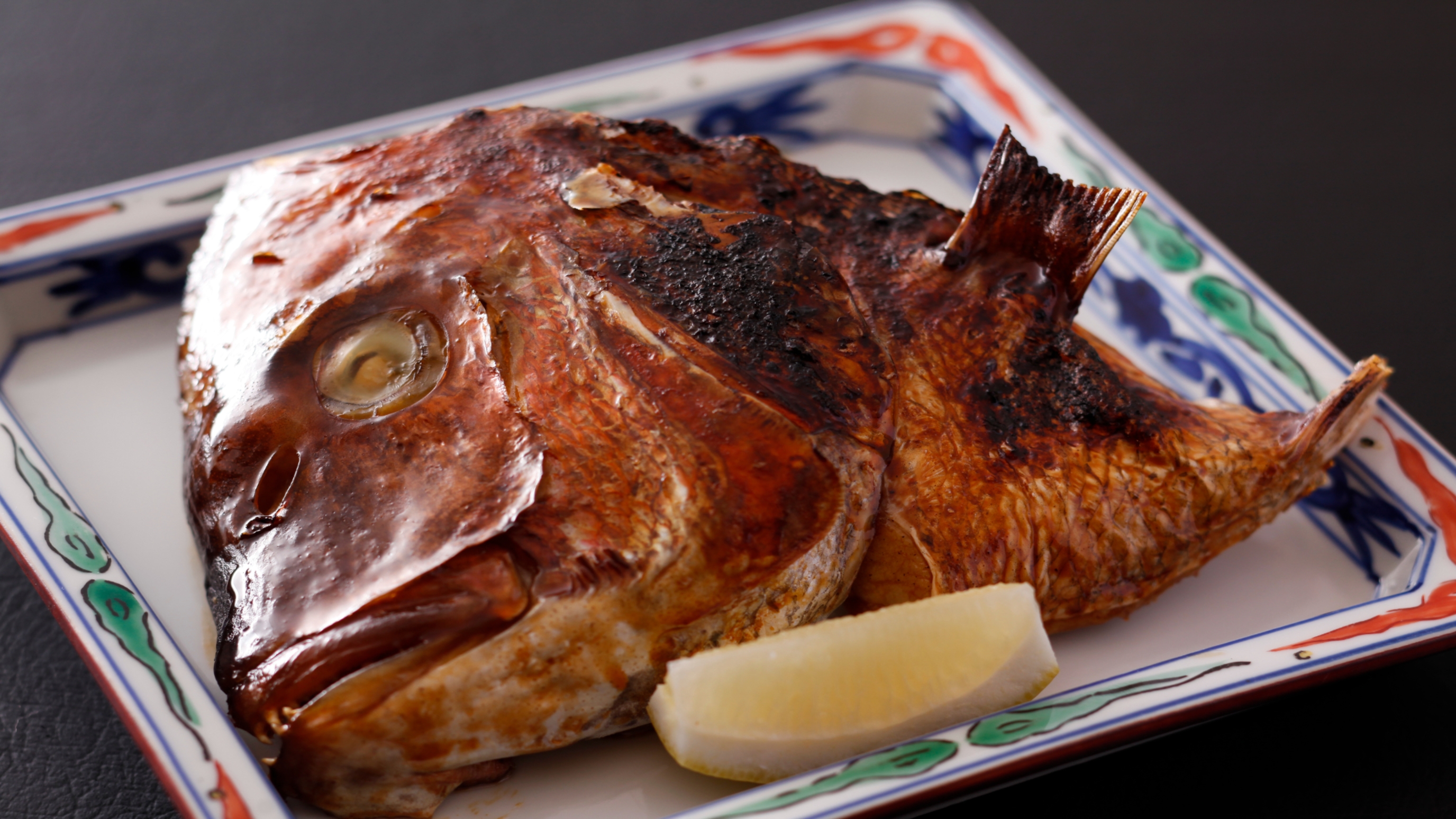 【特別メニュー】鯛の兜焼き（お食事一例）