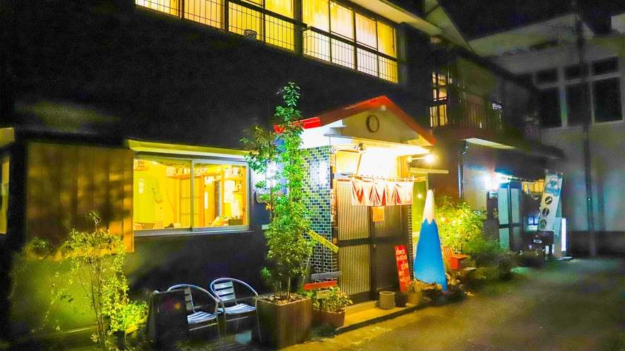 ・【宿外観】富士山の麓町、ゲストハウスときわへようこそ♪