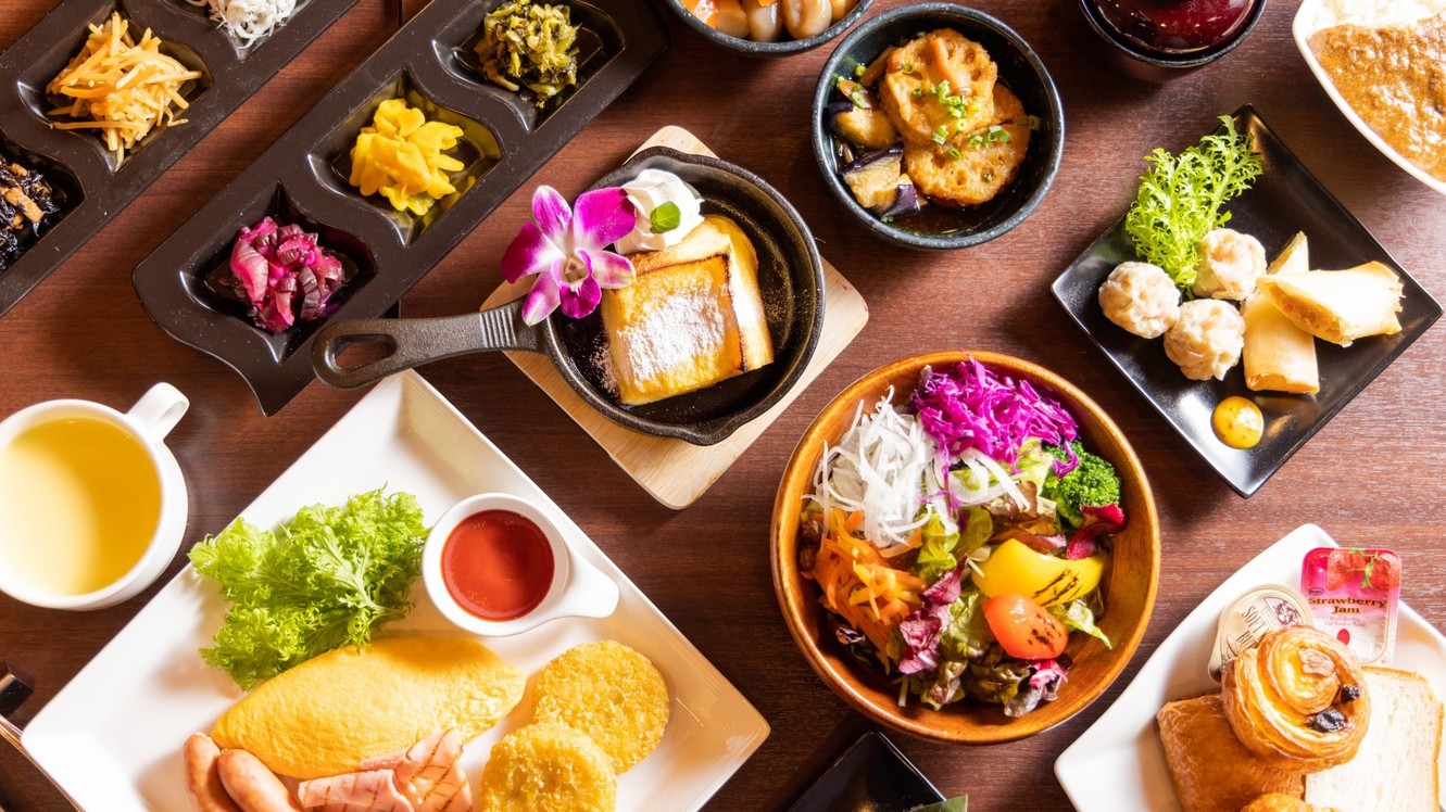 【クリスマス2025／夕食開始20:00〜】ディナーコース付き！13:00チェックアウト無料