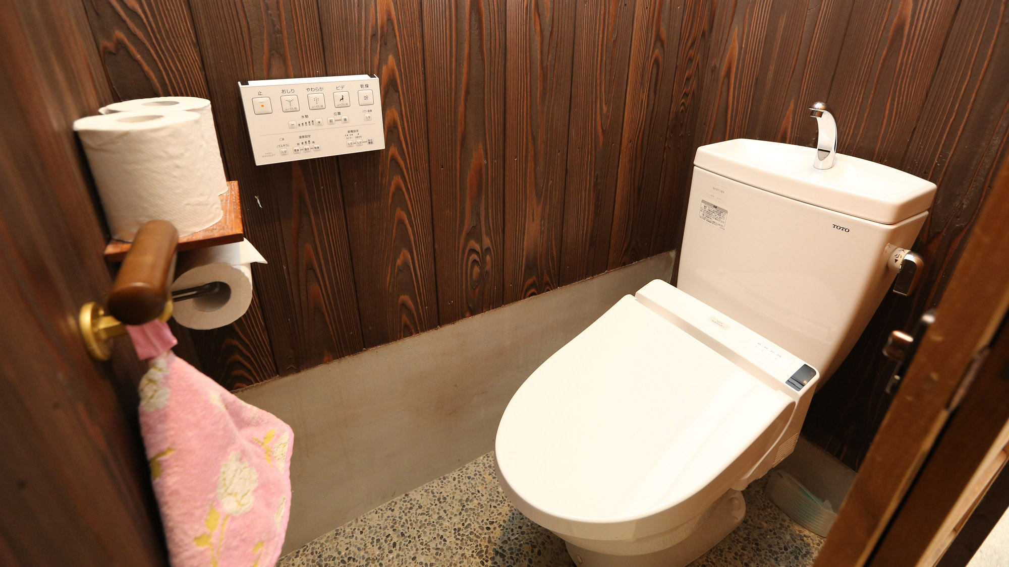 ・【トイレ】温水洗浄機能付きのトイレで、快適にご利用いただけます