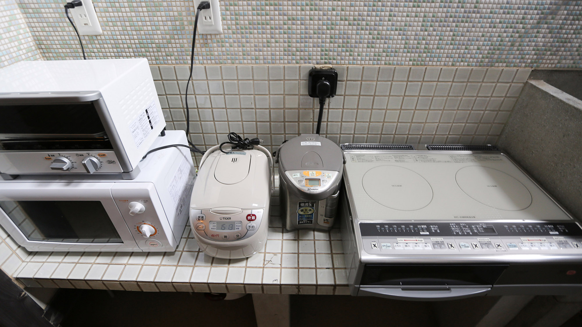 ・【キッチン】電子レンジやトースター、炊飯器など調理家電一式を取り揃えております