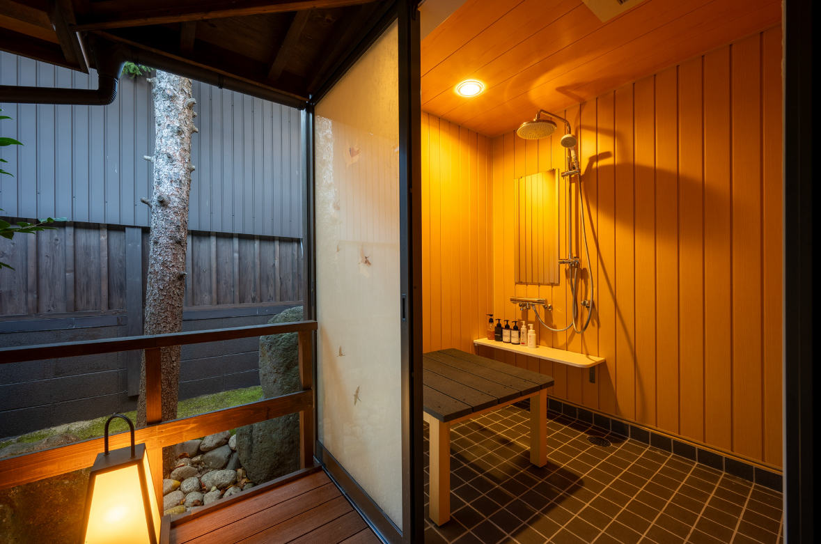 紺青・杜若シャワーブース