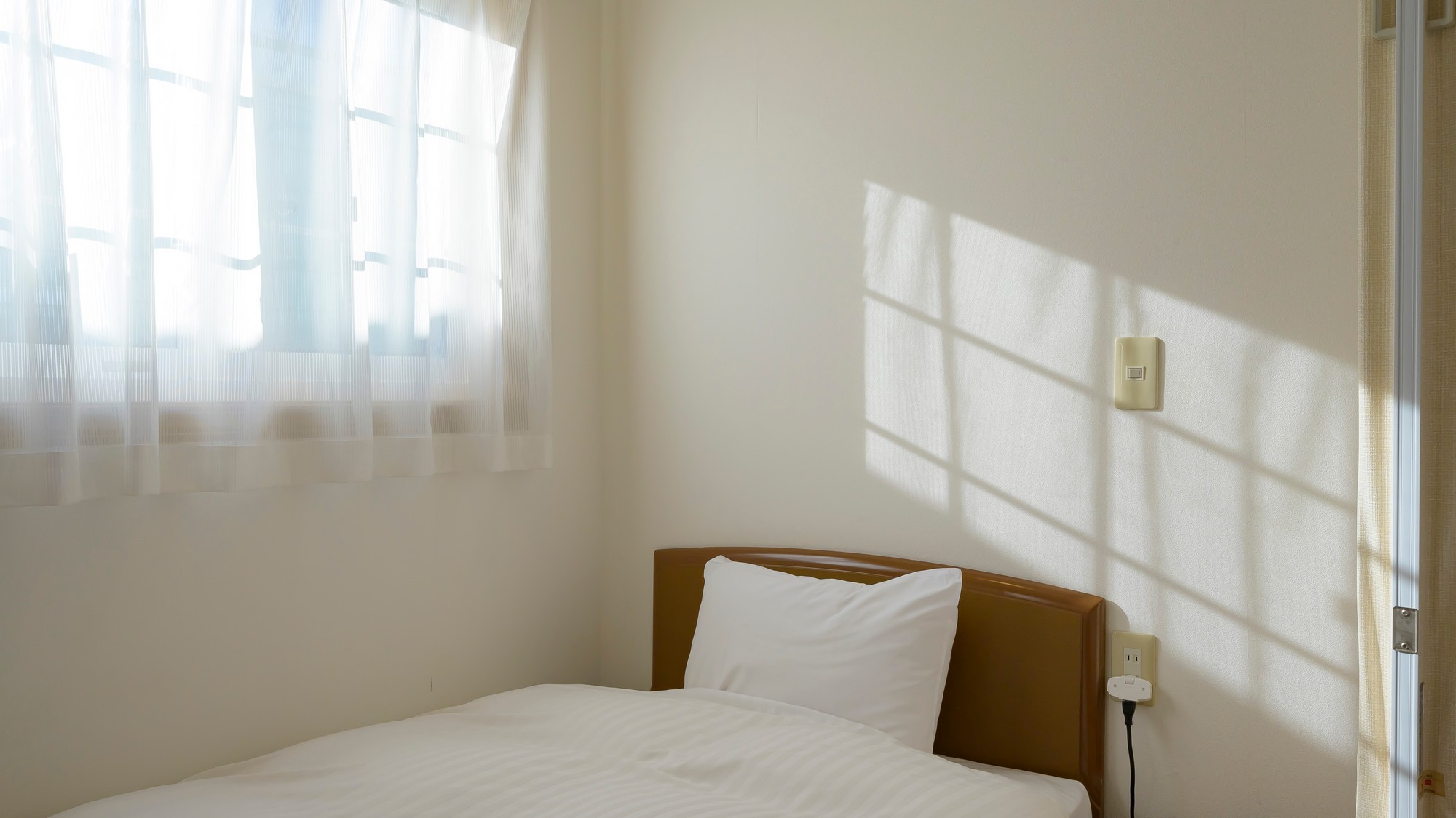 ☆心地よい眠りのベッドと快適な空間でごゆっくりとお寛ぎください。