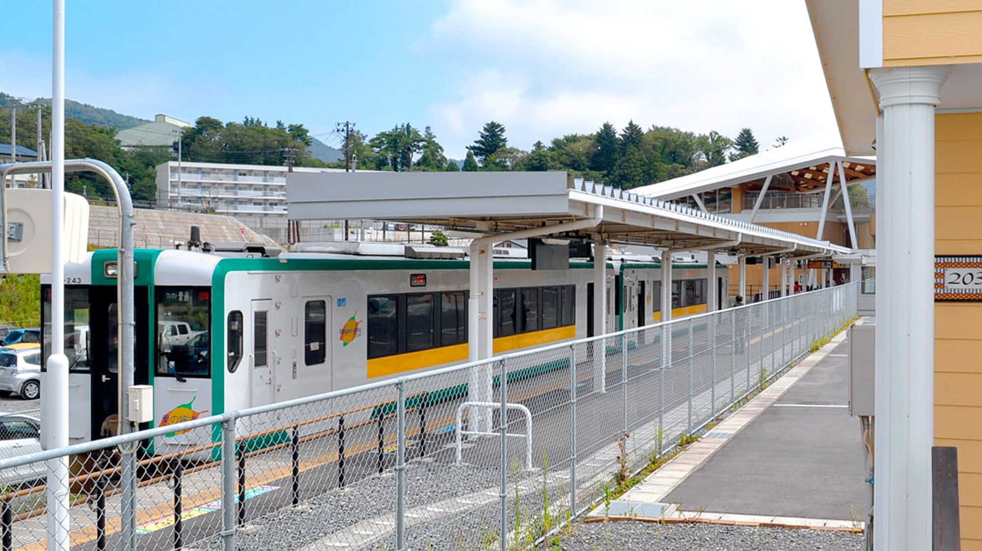 【女川駅・日帰り温泉ゆぽっぽ】駅まで徒歩1分！鉄ちゃんにはうれしい