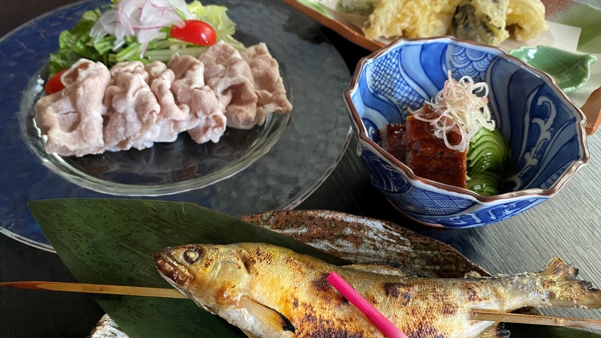 【和会席　夕食付】季節にちなんだ美味素材を使用した和会席を堪能
