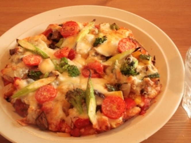 『高原野菜のピザ』