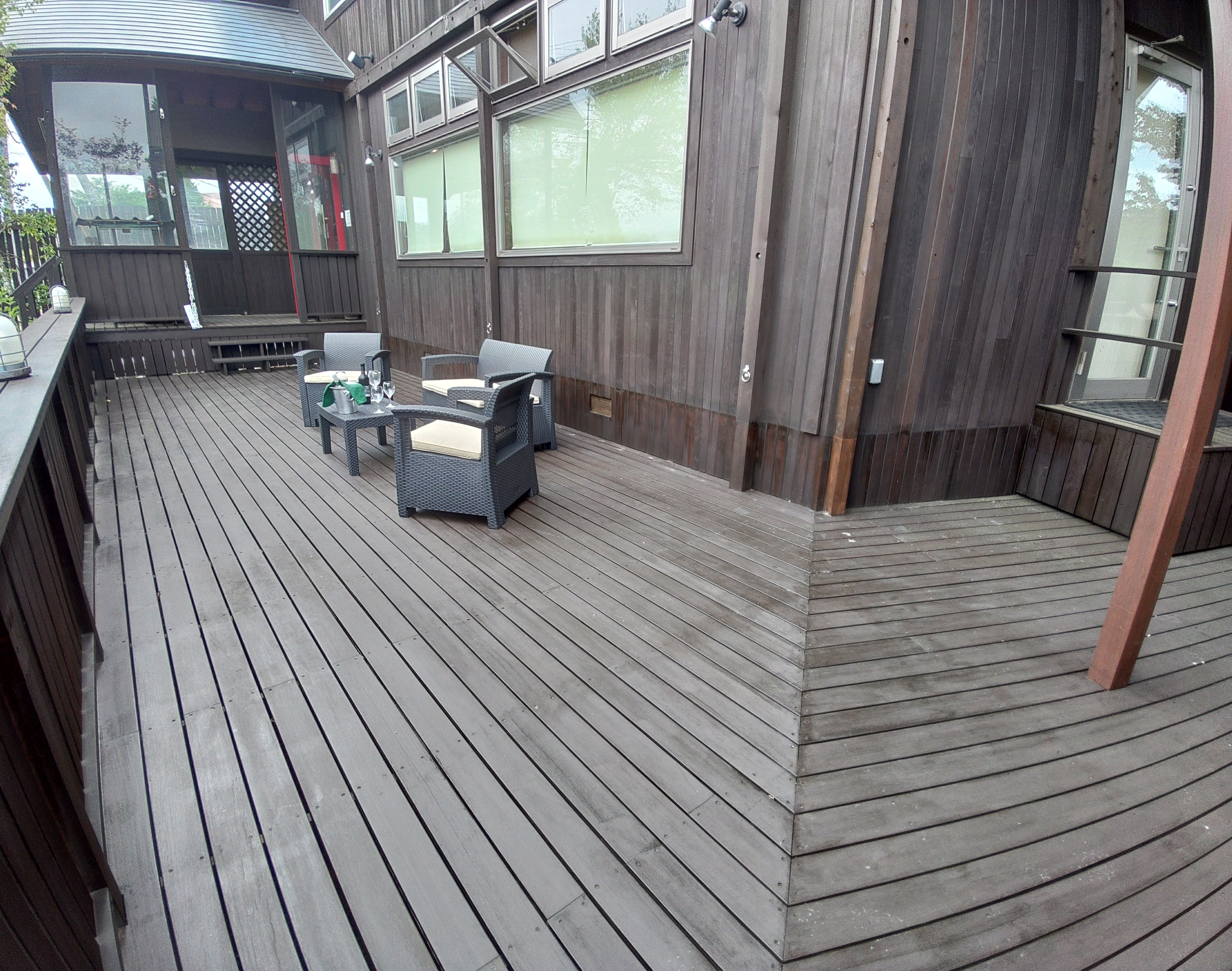 バケーション棟1Fデッキ