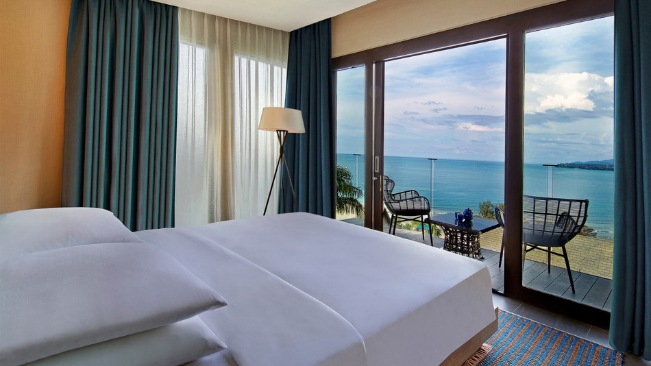 ヒルトップオーシャンビュースイート