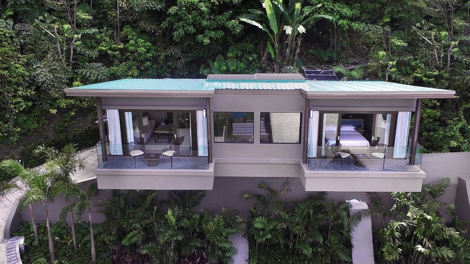 ヒルトップオーシャンビュースイート