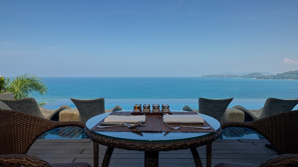 リージェンシークラブラウンジ