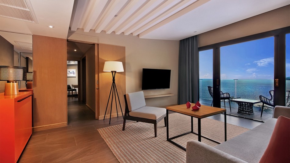 ヒルトップオーシャンビュースイート