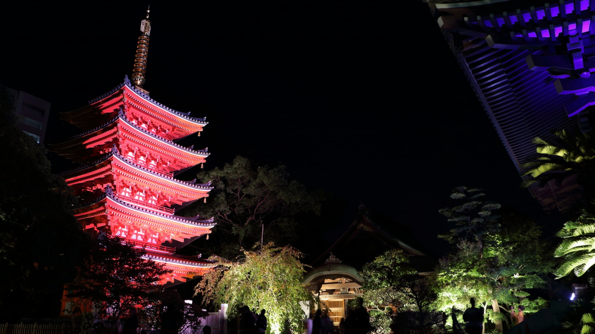 【東長寺】弘法大師創建の日本最古の密教寺院。当館より徒歩15分。